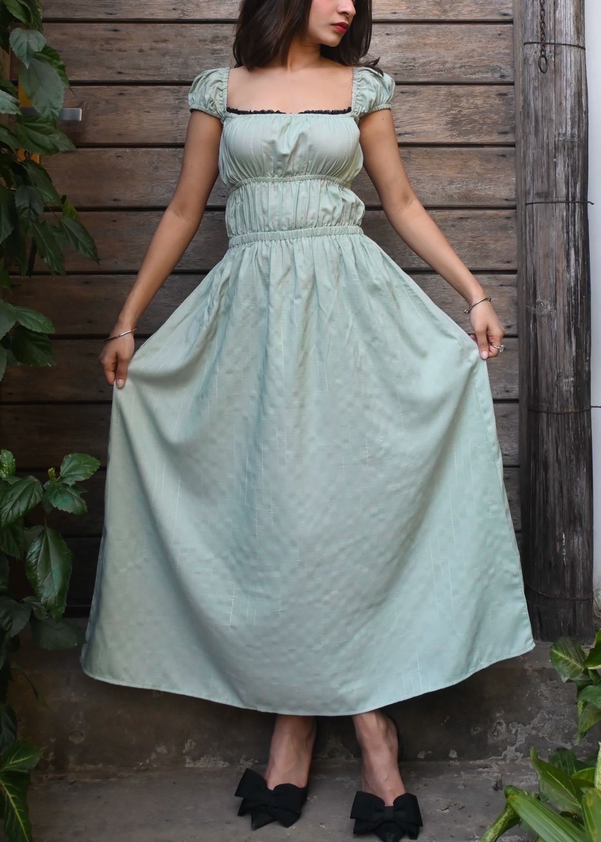 Pine Backless Dress